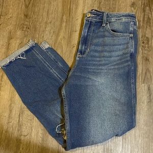 Hollister Ultra High Rise Mom Jeans